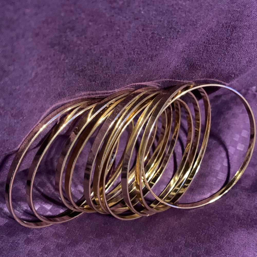 NWOT! Elegant Gold Bangle Set of 10
